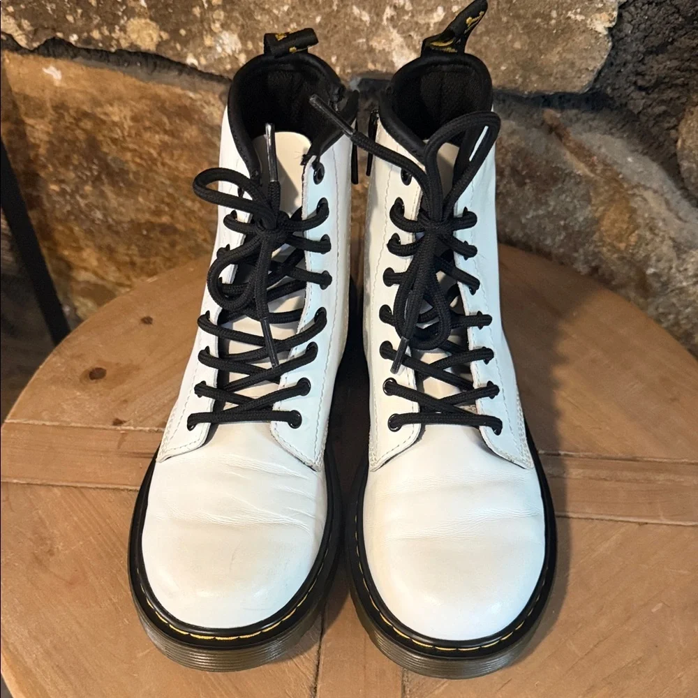 Dr. Martens 1460 Junior White Smooth Leather Combat Boots Size 3‎ Youth